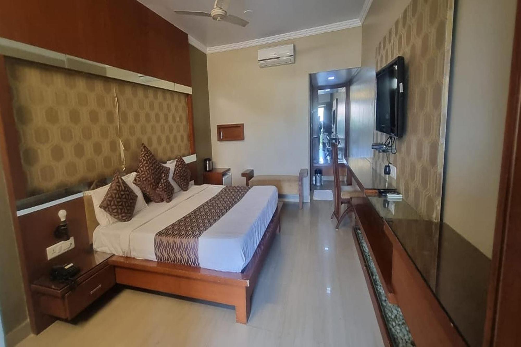 Rupis Resort Near Udaipur Airport Dabok Eksteriør bilde