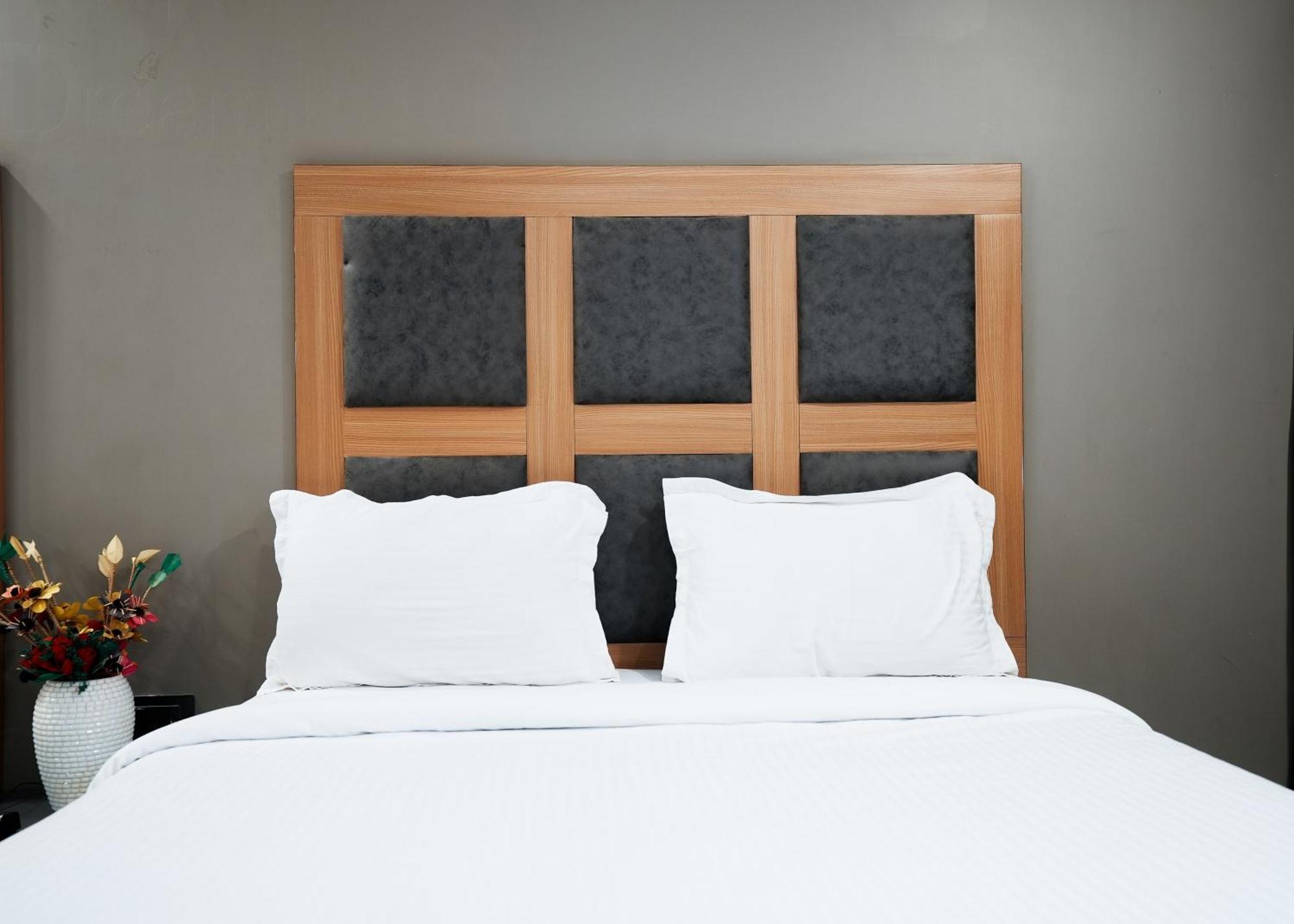 Rupis Resort Near Udaipur Airport Dabok Eksteriør bilde