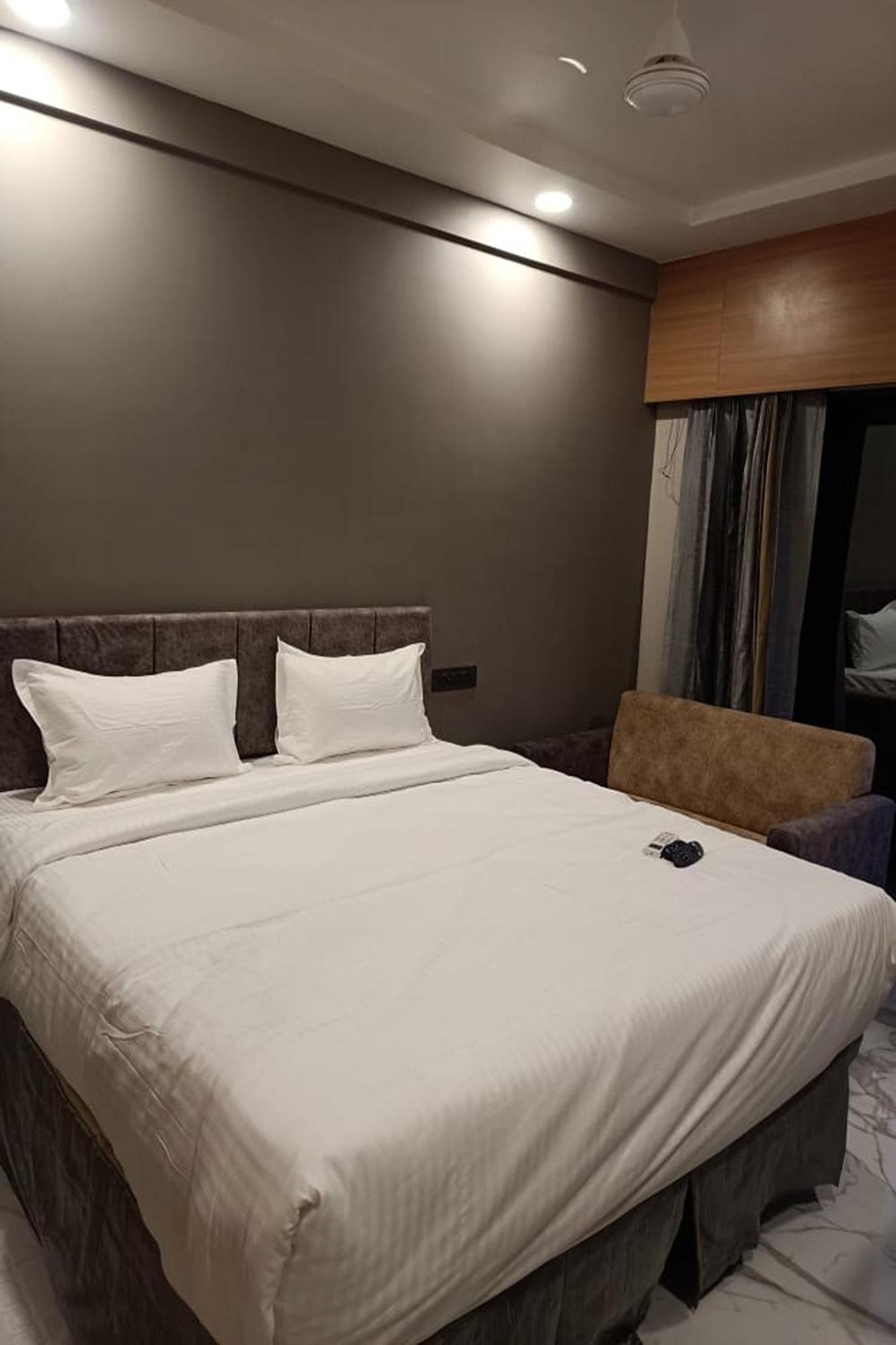 Rupis Resort Near Udaipur Airport Dabok Eksteriør bilde