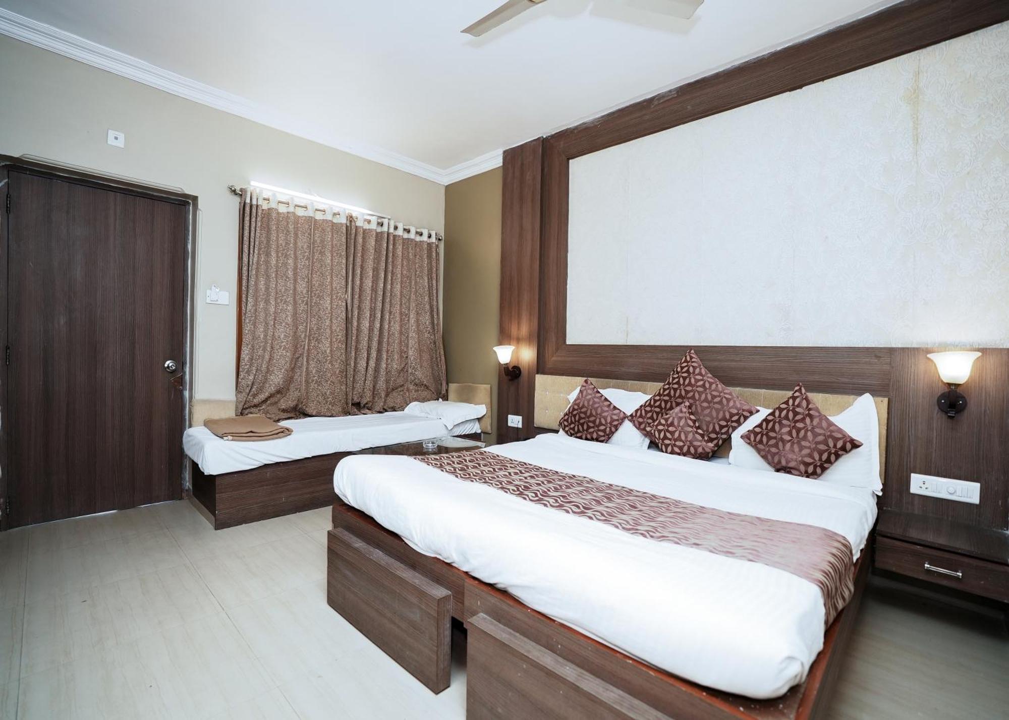 Rupis Resort Near Udaipur Airport Dabok Eksteriør bilde