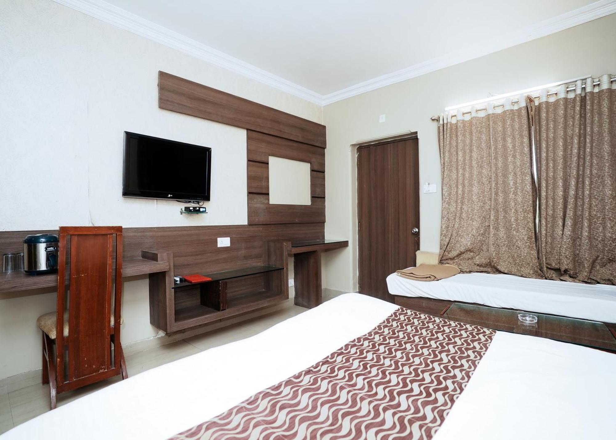 Rupis Resort Near Udaipur Airport Dabok Eksteriør bilde