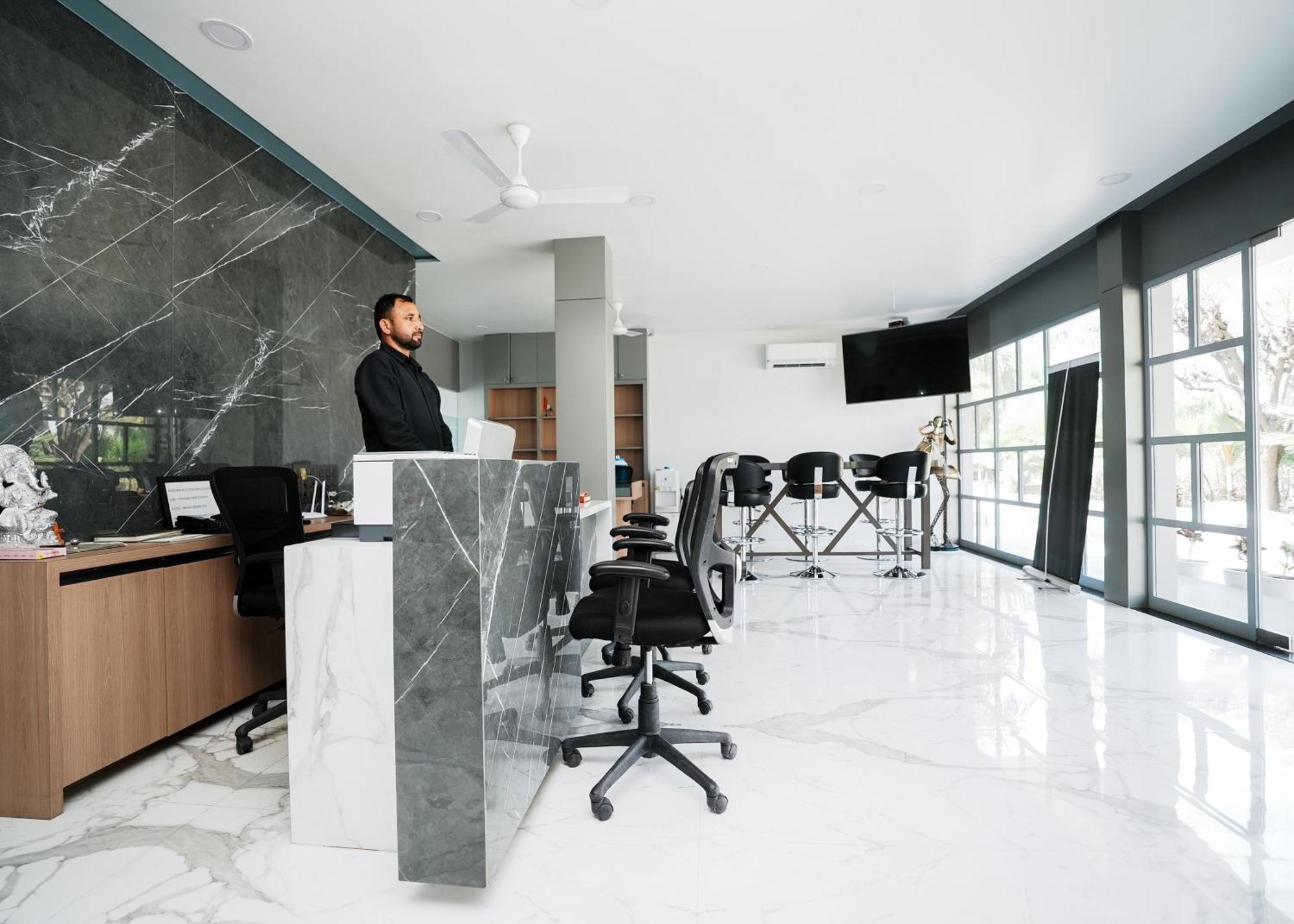 Rupis Resort Near Udaipur Airport Dabok Eksteriør bilde