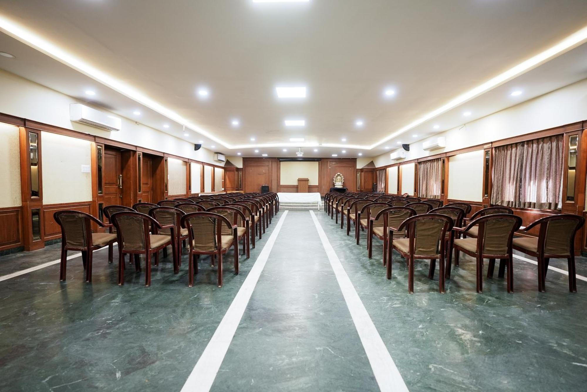 Rupis Resort Near Udaipur Airport Dabok Eksteriør bilde