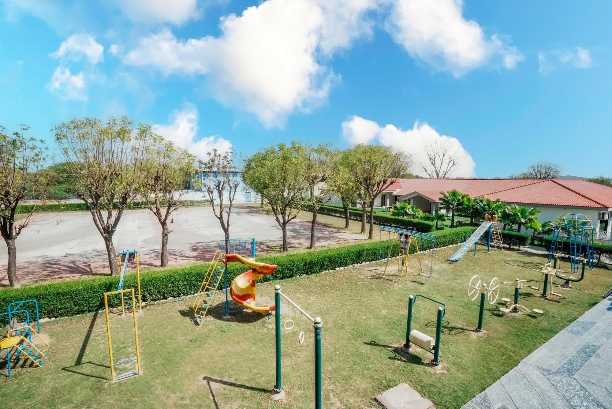 Rupis Resort Near Udaipur Airport Dabok Eksteriør bilde